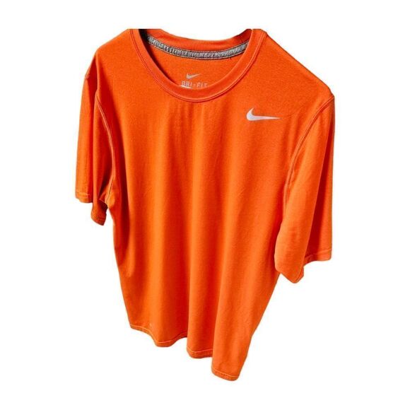 NWOT NIKE UNISEX Crew Neck Tee. - Picture 4 of 13